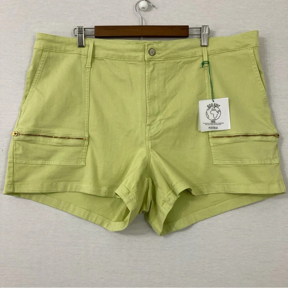 New Pistola Stretch Zipper Pocket Jeans Shorts in Limeade size 22W - Picture 1 of 12